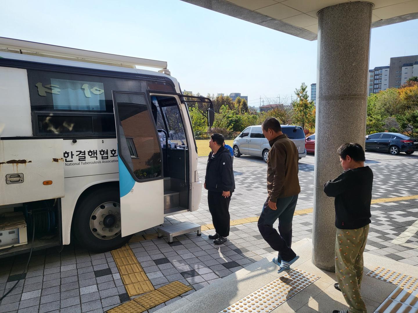 KakaoTalk_20231027_104139382_04.jpg